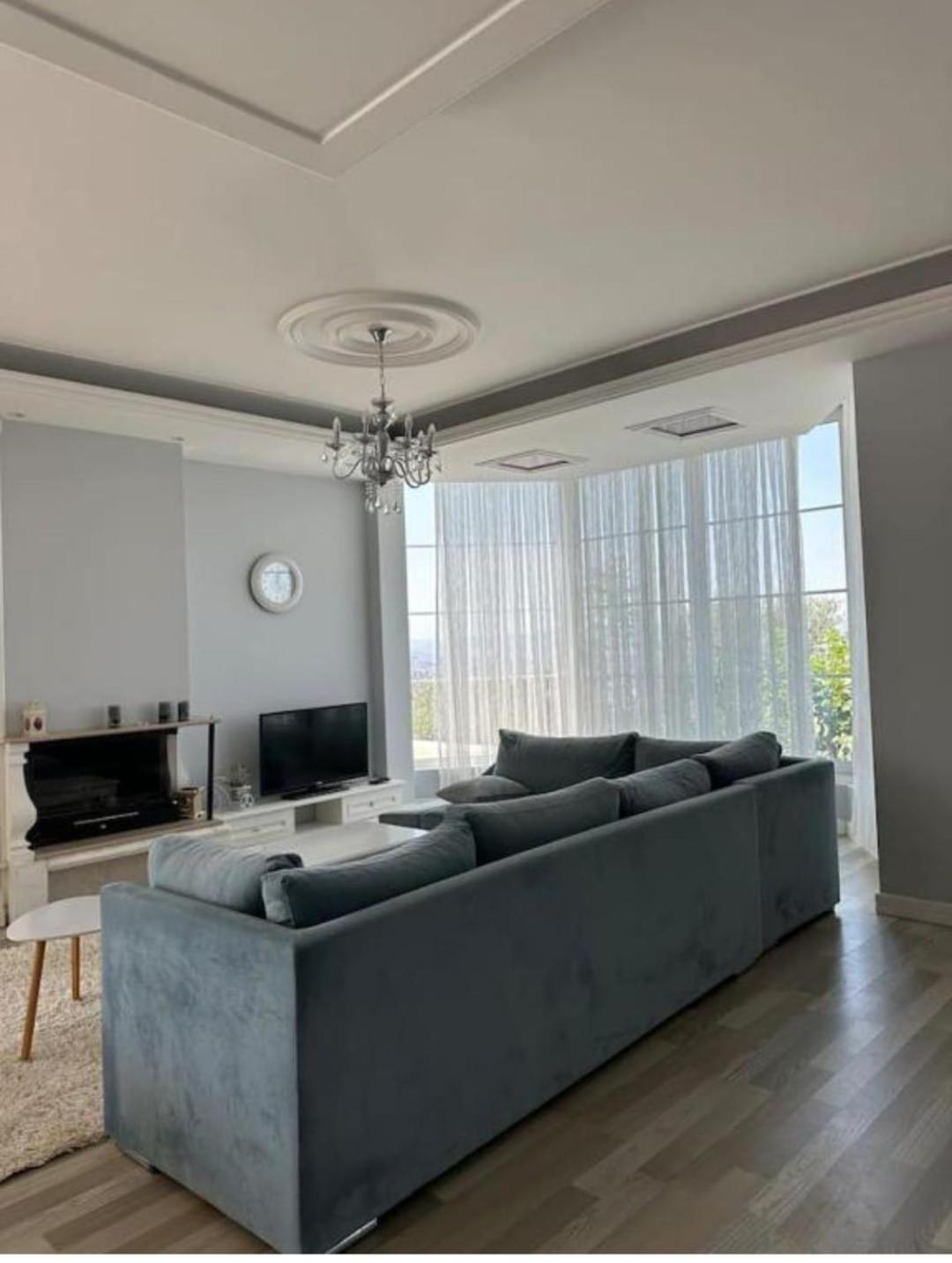 Kino Apartment Tirana Bagian luar foto