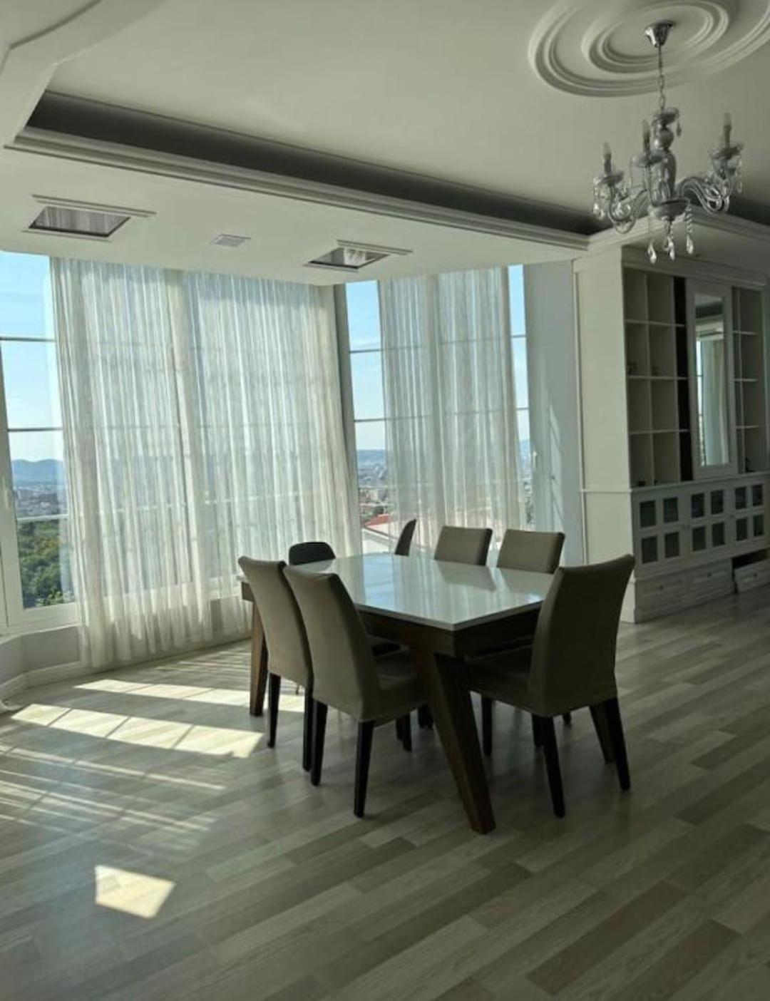 Kino Apartment Tirana Bagian luar foto